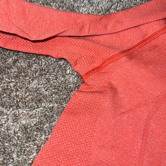 Lululemon Run: Swiftly Turtleneck Love Red Size 6 - Picture 15 of 15